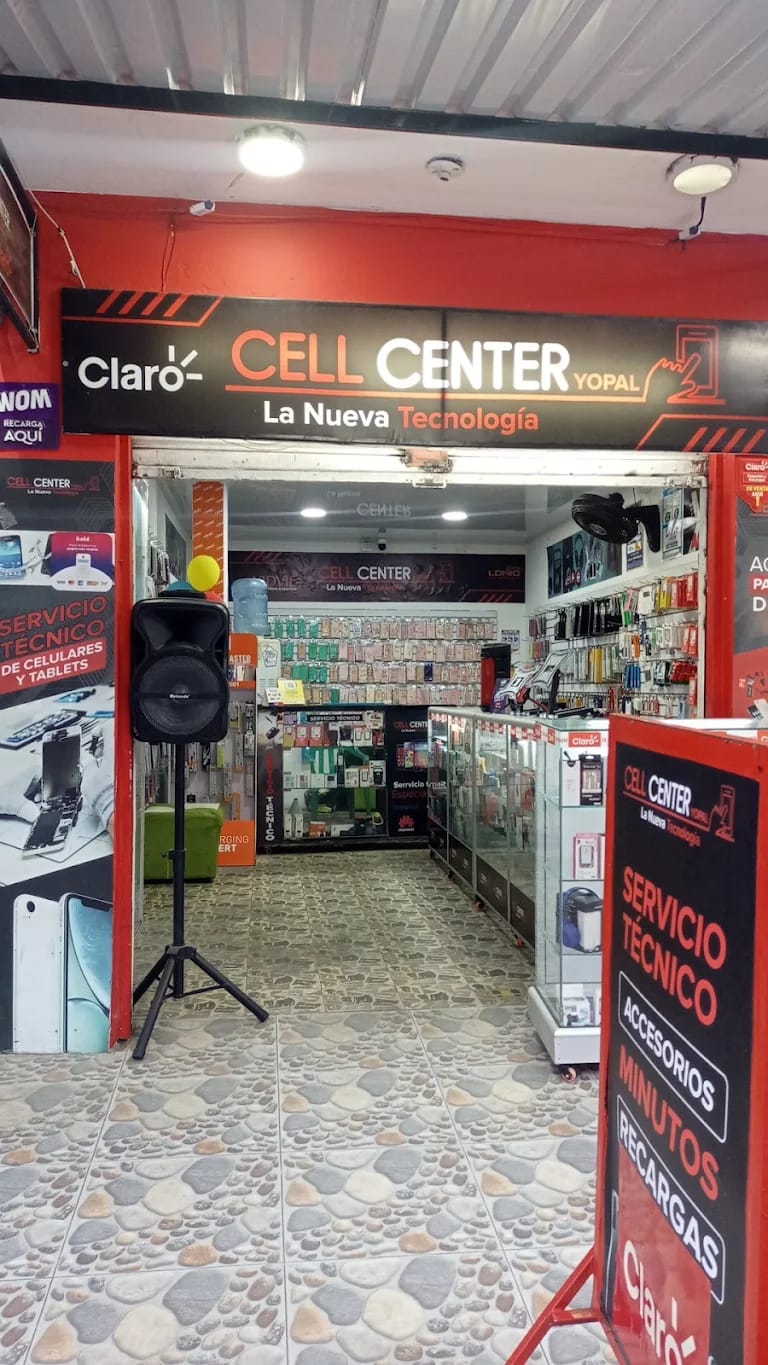 Interior de la tienda Cell Center Yopal
